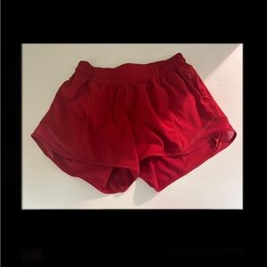 red lululemon hotty hot shorts